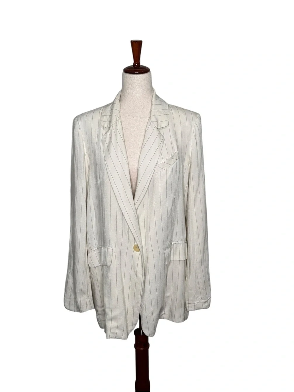 Free People Light Beige Linen blend pinstripe Blazer. Lagenlook. Relaxed fit. S
